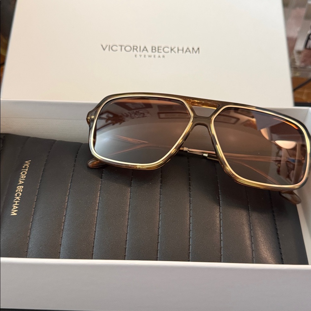 Victoria Beckham Navigator sunglasses - Picture 2 of 7